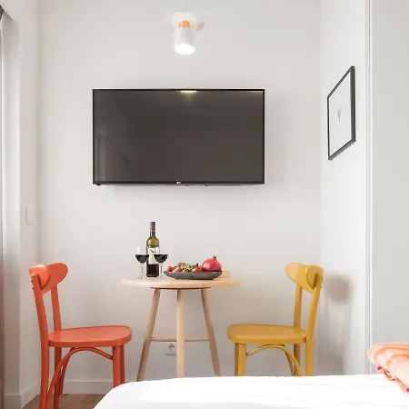 Serviced - Avenida アパート *