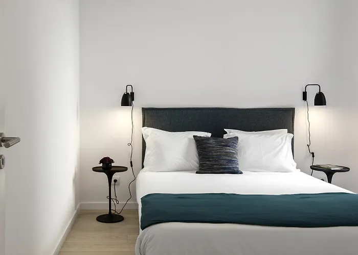 Lsa Restauradores By Numa Lizbona