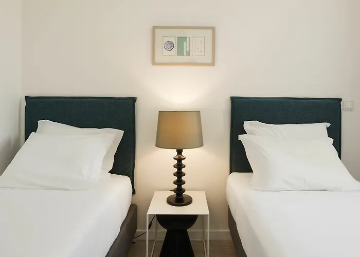 Lsa Restauradores By Numa * Lisboa