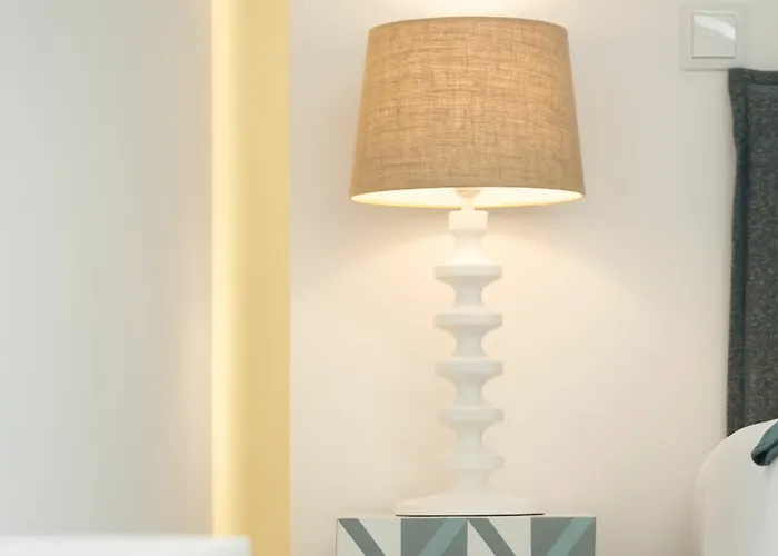 Lsa Restauradores By Numa Daire Lisboa